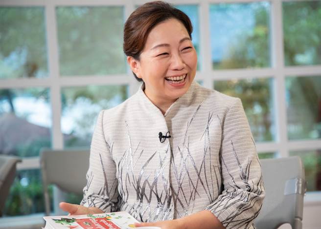 花蓮縣長徐榛蔚是首位獲得五星首長評鑑的女性首長。(圖/中時新聞網攝)