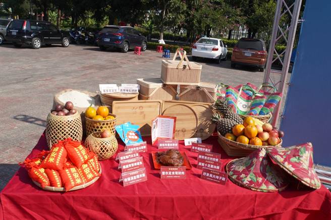 六堆300年还福团圆食幸福，开卖额满急加桌。（民眾提供／谢佳潾屏东传真）