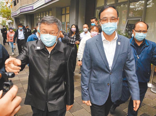 台北市四大公投敲出同意票全壘打，外界解讀有利國民黨明年市長選舉，但藍議員直言，數據顯示藍營基本盤萎縮，若要力抗民進黨逆襲，關鍵仍在藍白合，端看身兼民眾黨主席的台北市長柯文哲如何與國民黨主席朱立倫，要用什麼籌碼換取擬參選人黃珊珊退出，避免「三腳督」重演。（本報資料照片）