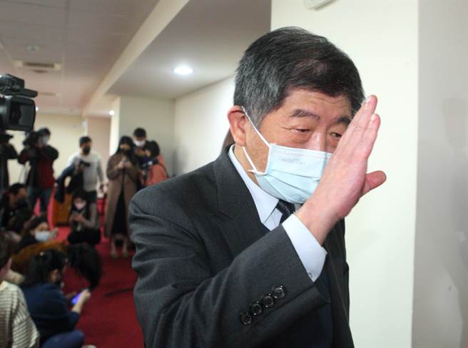 衛服部長陳時中（中）獲邀於明年元旦總統府升旗典禮領唱國歌。（資料照/張鎧乙攝）