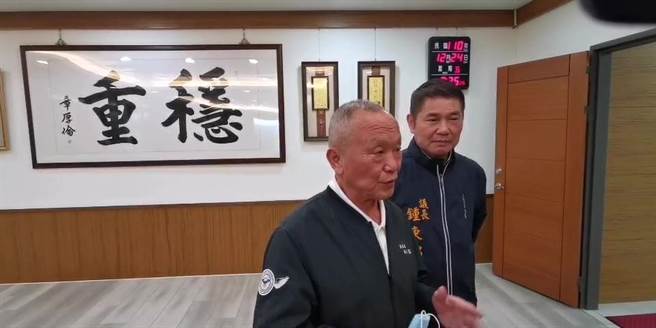 苗栗县长徐耀昌24日上午针对竹竹併排除苗栗，强调平常心看待。（谢明俊摄）