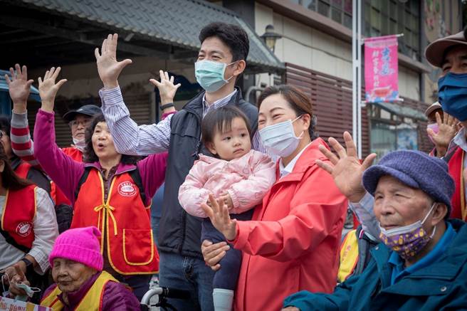 縣長徐榛蔚三年來積極建設花蓮，深受民眾愛戴，日前獲得《遠見雜誌》五星縣市長殊榮。(圖/中時新聞網攝)