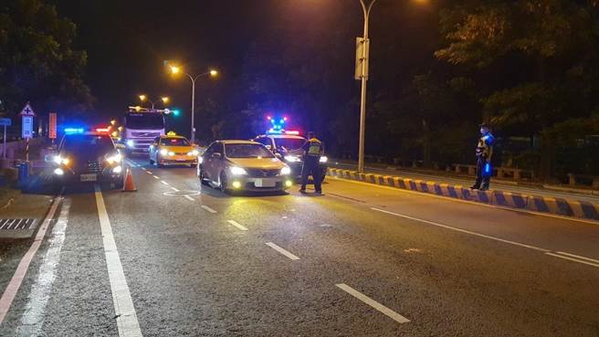 警方宣布24日起連續酒駕執法10天。（讀者提供／程炳璋台南傳真）