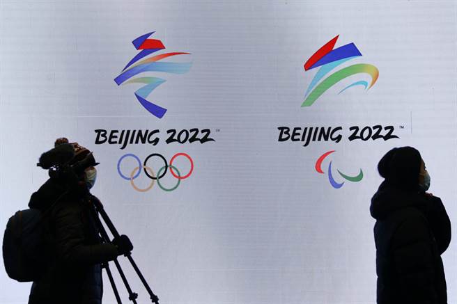 日本今天宣布不派政府官員出席北京冬奧。(圖／路透社)