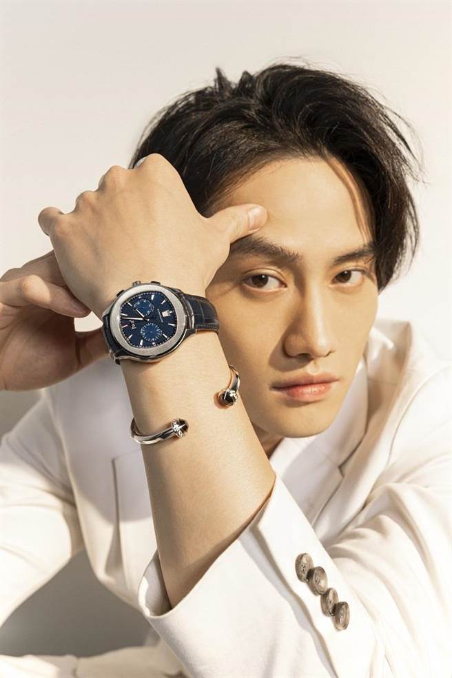 范少勋配戴伯爵Polo系列腕表和Possession珠宝，有名表与珠宝加持，更添星光。（PIAGET提供）