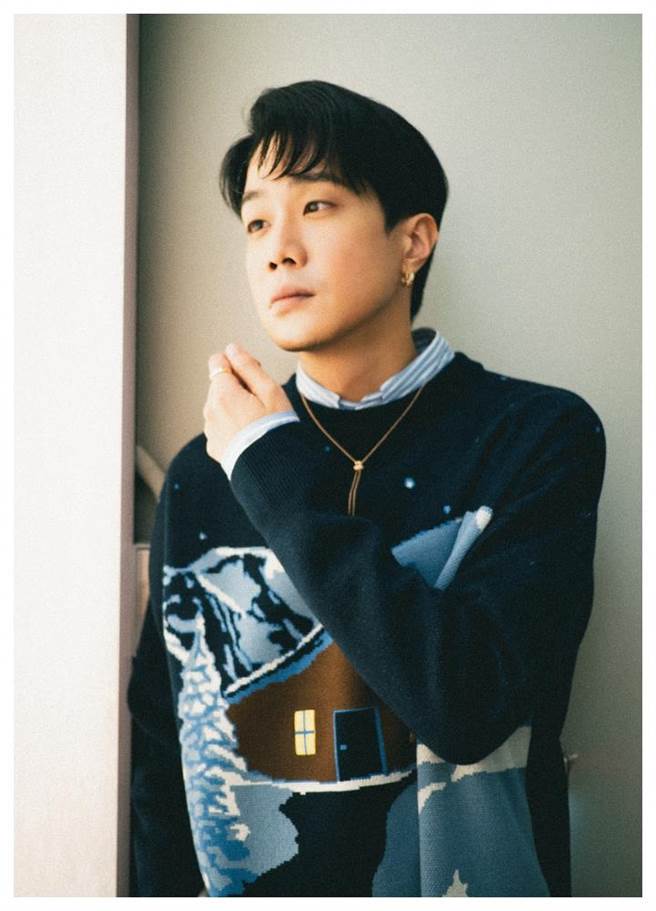 金鐘視帝薛仕凌佩戴De Beers鑽石珠寶，Horizon珠寶有著旭日東昇的意義，代表蒸蒸日上的星運。（ De Beers提供）