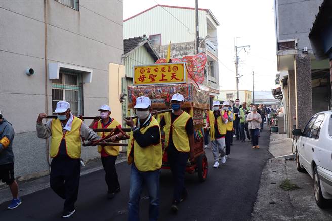 「西港刈香」辛丑香科遶境首日非假日，随香民眾大减。（刘秀芬摄）