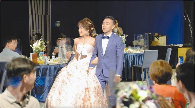 即使疫情管制松绑，大型婚宴餐厅元气仍恢復的慢，经济部决定对婚宴业者纾困，凡8到10月期间，有新人取消每场就补贴最高6万元。(资料照)