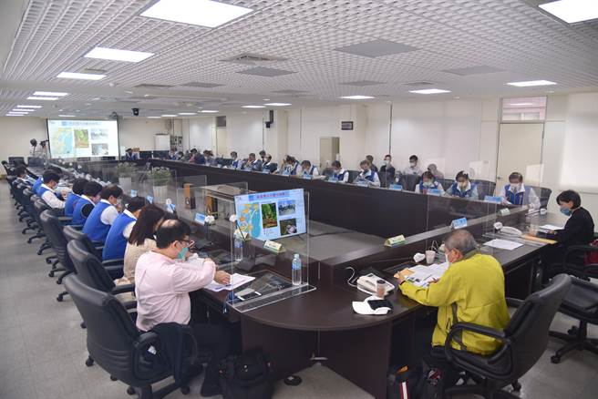 会后叶宜津表示，这2年因为疫情影响，各地观光大受影响，肯定县府的努力是有目共睹，但仍提出清境农场周遭违法旅宿问题，希望县府能改进。(县府提供／吴建辉南投报导)