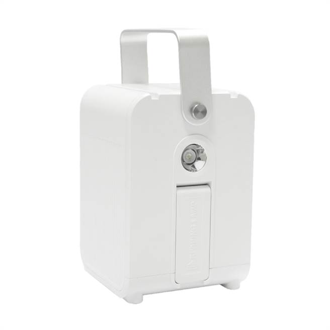 Yahoo奇摩购物中心的Roommi多功能行动电源供应器，原价5880元，领券折价后5660元。（Yahoo奇摩购物中心提供）