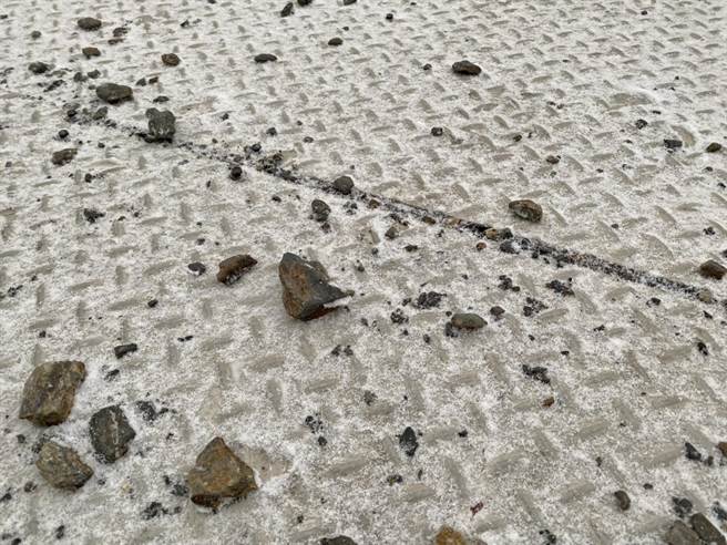 今天上午在中央氣象局玉山測站發現有下雪情況。（氣象局提供／林良齊台北傳真）