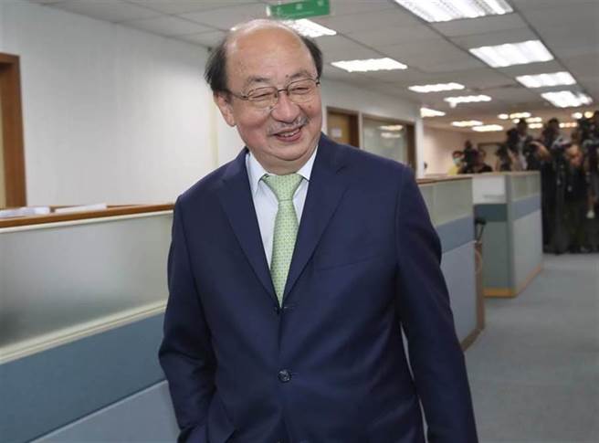 民进党立法院党团总召柯建铭去年5月23日曾表示，修宪案公民复决一定要绑大选，否则修宪案不会通过。（报系资料照）
