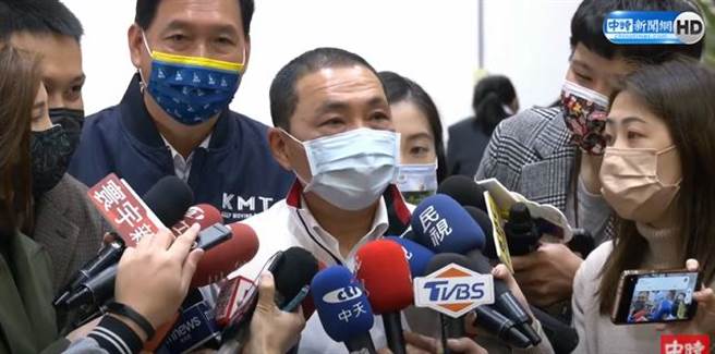 國民黨新北市議員聯誼餐會，侯友宜出席。（取自中時新聞網直播）