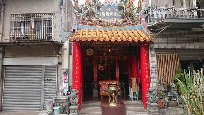 仁厚境福德祠解籤簿遗失，竟是遭信徒自称神明托梦烧毁。（程炳璋摄）