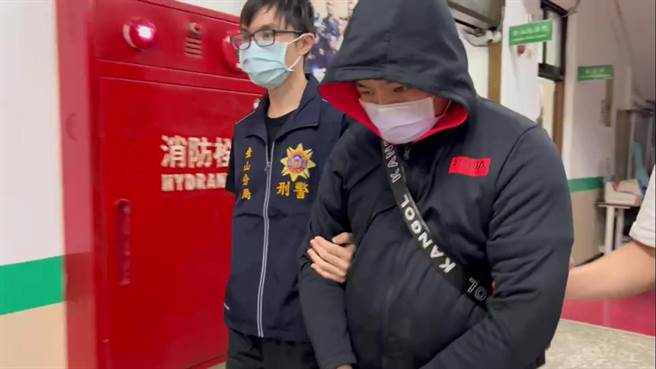 警方依窃盗罪嫌将邓男送办。（警方提供）