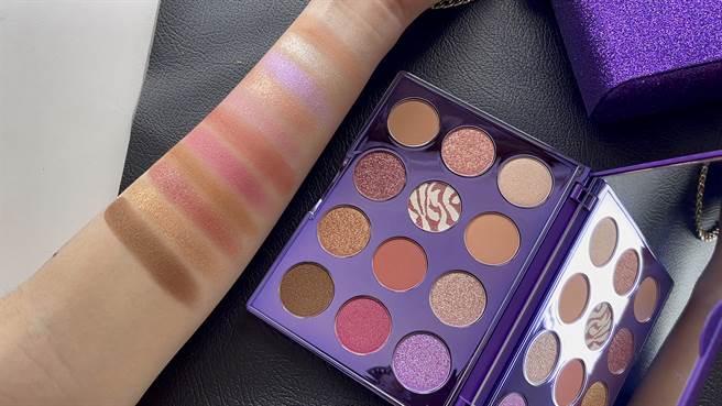 M·A·C x L限量12色眼影盘手部试色。（邱映慈摄）