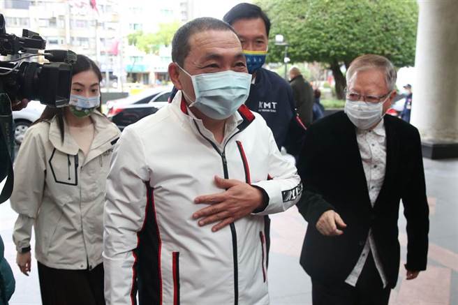 新北市议会25日举办议员就职三周年暨新北市／台北县歷届议员联谊活动，新北市长侯友宜亲自出席与会。（杜宜谙摄）
