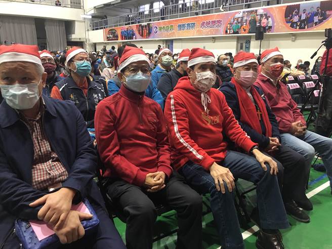 前总统马英九下午参加国民党立委赖士葆举办的圣诞福音飨宴。（赵婉淳摄）