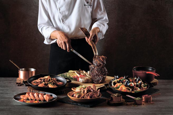 新竹老爷酒店Le Cafe咖啡厅以西式飨宴为消费者打造不一样的围炉宴，每套9,800元。图／老爷酒店集团各饭店提供
