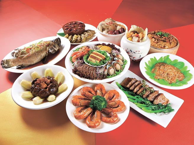 台北老爷大酒店〈明宫〉粤菜厅推出「福虎如意」八人份外带团圆年菜套组，早鸟优惠价13,888元。图／老爷酒店集团各饭店提供
