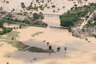 巴西東北豪雨成災17死 逾1萬人流離失所