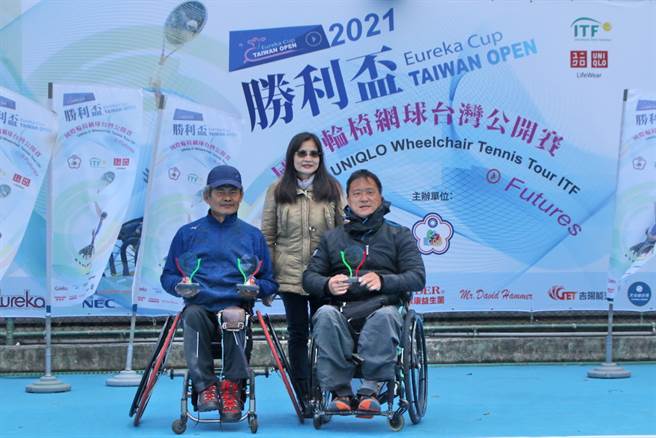 戴加揚(右)最近兩周內包辦4個冠軍。(大會提供)