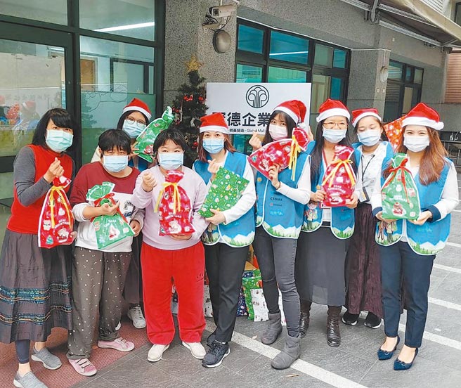 以永續讓愛循環，冠德企業集團聖誕送暖，助義光育幼院-世美家園30名院生實現聖誕願望。（業者提供）