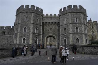 英國女王溫莎城堡慶耶誕  持十字弓男子擅闖被捕