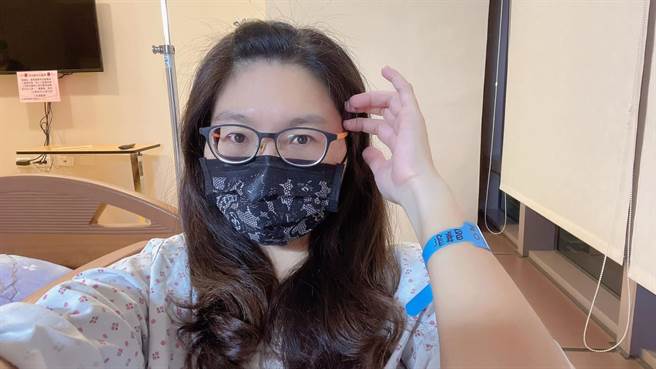 李雅静表示因身体有恙，上周住院开刀住疗。（图／翻摄自李雅静脸书）