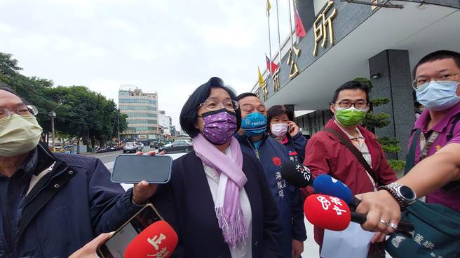 彰化县长王惠美强调，彰化县歷史文化、产业和人口数各方面都符合升格条件，彰化人没有比别人卡细汉，暗指没道理大新竹可以超车彰化县抢先一步升格。(谢琼云摄)