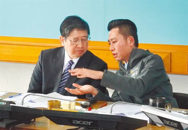 竹竹若合併升格，新竹縣長楊文科（左）與將卸任的新竹市長林智堅（右），將會是最熱門的大新竹市長人選。（本報資料照片）
