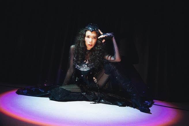 莫文蔚新歌MV用手机拍摄。（莫家宝贝工作室提供）