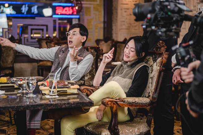 黃子佼擔任小Ｓ新節目首集嘉賓，話題與效果十足。（CATCHPLAY＋提供）