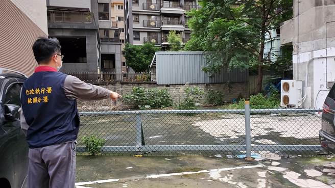 桃园执行分署查封李男名下土地。(桃园执行分署提供／蔡依珍桃园传真)