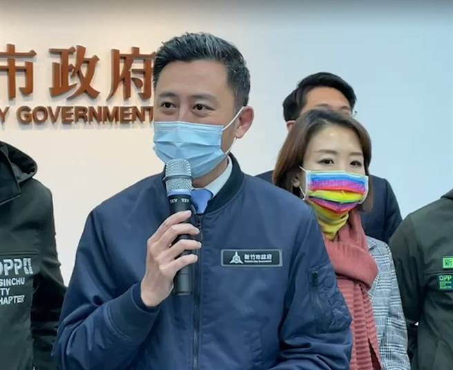新竹市长林智坚表示，经过连日思考，为了能促成朝野加速修法，让大新竹合併升格，他不会参选2022大新竹合併后的首任市长。(图/翻摄直播画面)