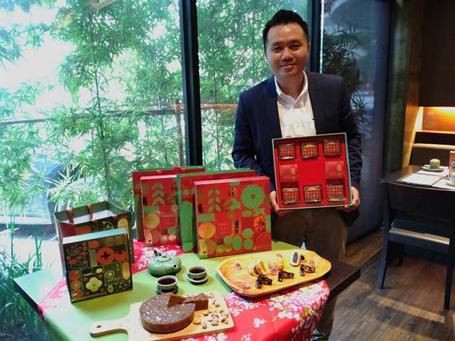 宽心园执行长张志远表示，宽心园再度携手世界冠军麵包师傅吴宝春，为虎年的农历春节量身订作「同心引力 联名新年礼盒」。（图／曾丽芳）
