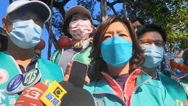 民進黨立委選人林靜儀接受媒體訪問。（王文吉攝）