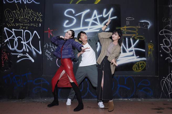 韦礼安英文专辑《I’M MORE SOBER WHEN I’M DRUNK》实验短片音乐影集 12／28上线。（The Orchard提供)