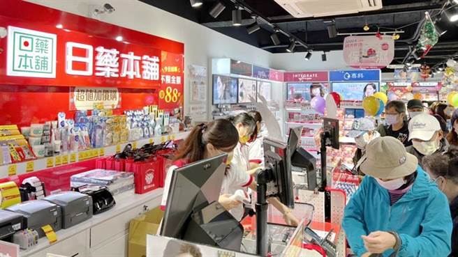 （日藥本舖官網、APP全新改版，明年線上線下挹注新動能。圖／日藥本舖提供）
