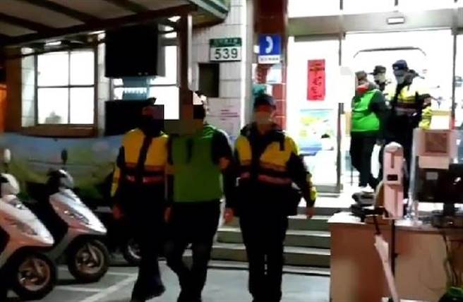 27岁林姓、25岁顏姓、26岁何姓、22岁林姓嫌犯落网。（警方提供／戴上容新北传真）