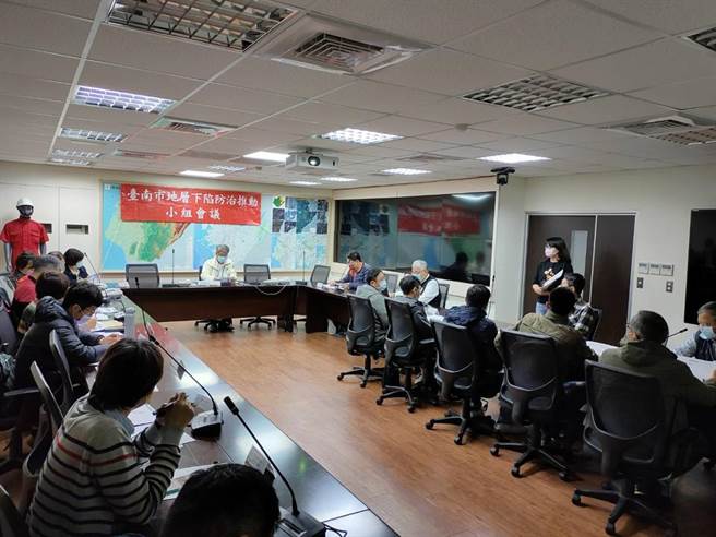 为了解乾旱对台南地区地层下陷防治的影响，南市府水利局日前召开地层下陷防治推动小组会议。（台南市政府水利局提供／张毓翎台南传真）