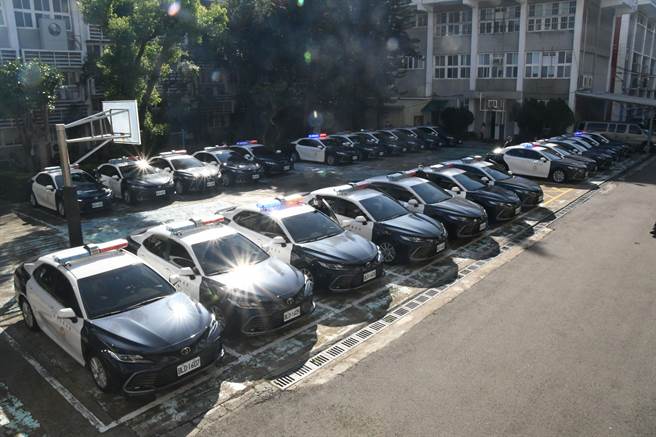 苗栗縣警察局耗資8千8百多萬元，添購24輛全新巡邏車。（苗栗縣警局提供／李京昇苗栗傳真）