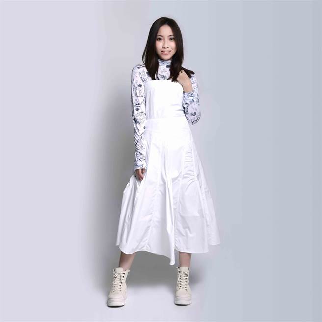 陳佩賢推出新歌〈第三個我〉，是一首安慰自己、鼓勵自己的歌。（福茂唱片提供）