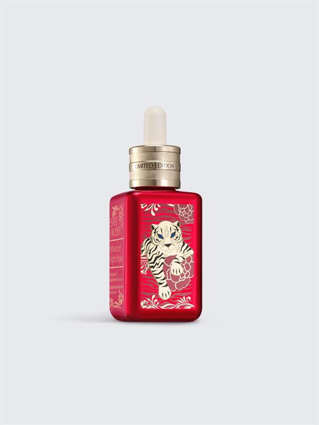 新光三越ESTEE LAUDER特润超导全方位修护露50ml，1月1日上市虎年限定版，3980元。（新光三越提供）