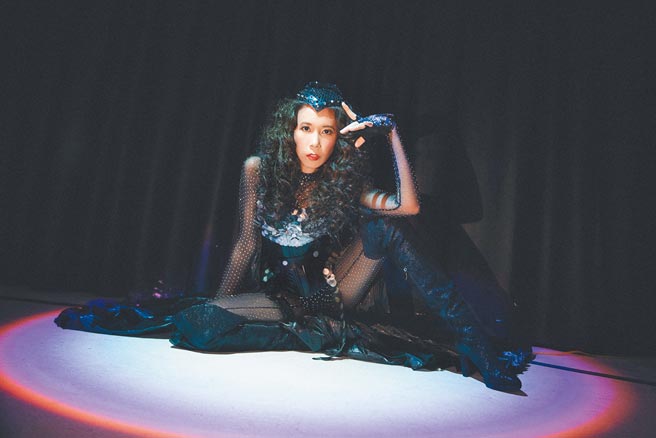 莫文蔚要回英國和老公享受假期。（莫家寶貝工作室提供）