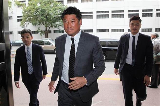 缠讼15年的红火案，「 中信慈善基金会」董事长辜仲谅遭台湾高等法院更二审判决无罪，最高法院审理中，他另涉的中信国宝弊案一审无罪。本报资料照片