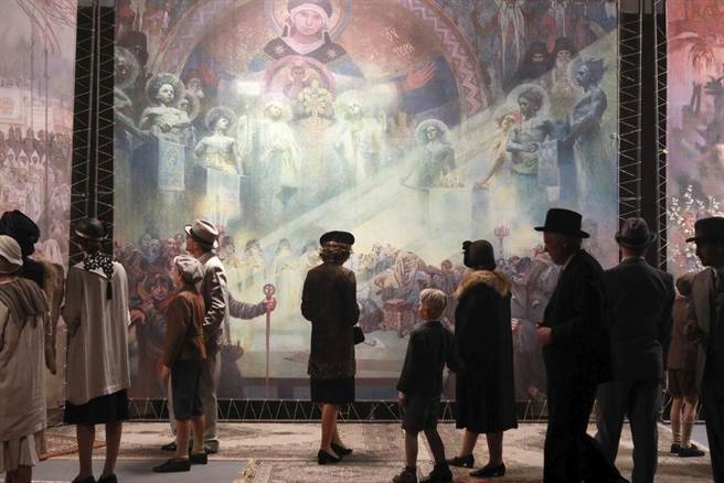 紀錄電影《慕夏狂潮－從崛起到永恆》將於明年1月14日在台上映。（海鵬提供）