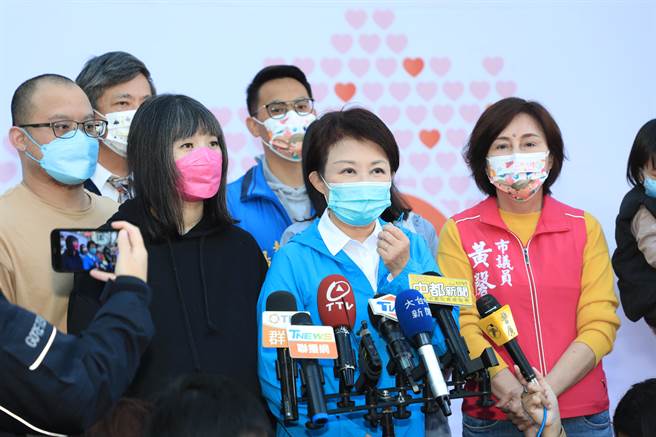 台中市長盧秀燕29日表示，她贊成酒駕修法加嚴，累犯應要加重其刑，至於加重至何程度則需社會對話及討論。（盧金足攝）