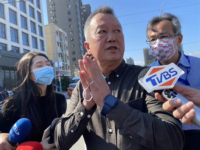 汉翔董事长胡开宏率领公司主管亲赴医院关切伤者，安抚慰问家属，会尽一切力量，全力协助家属处理后续事宜。（卢金足摄）