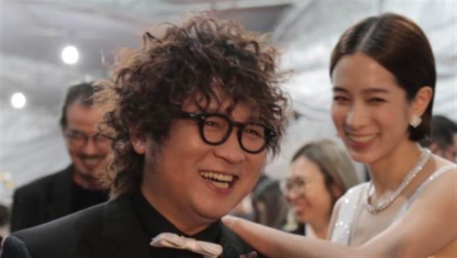 纳豆搞笑模仿梗图已经玩出口碑，大家都在等着吐嘈他的下一次演出。（图／截取自纳豆脸书）